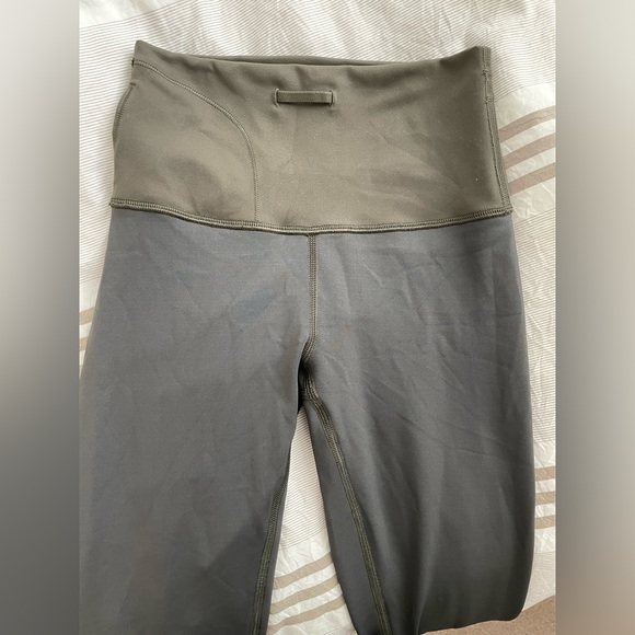 Lululemon Wunder Train Crop Leggings Dark Olive - Picture 15 of 16